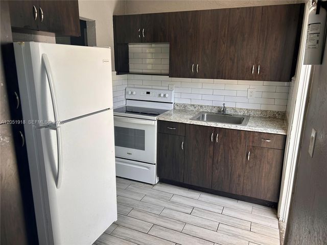 3070 NW 12th Ct 1-2, Fort Lauderdale, FL 33311
