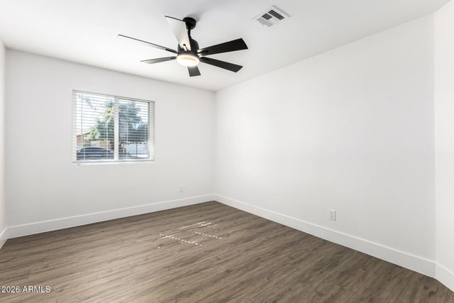 3802 E MERCER Lane, Phoenix, AZ 85028