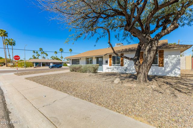 3802 E MERCER Lane, Phoenix, AZ 85028