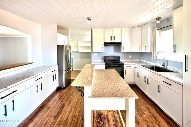 2201 Scenic View Drive, Winslow, AZ 86047