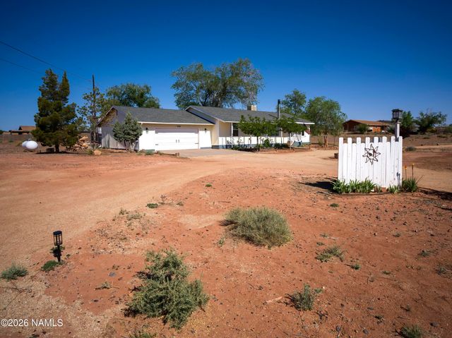 2201 Scenic View Drive, Winslow, AZ 86047