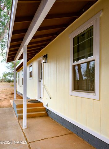 2201 Scenic View Drive, Winslow, AZ 86047