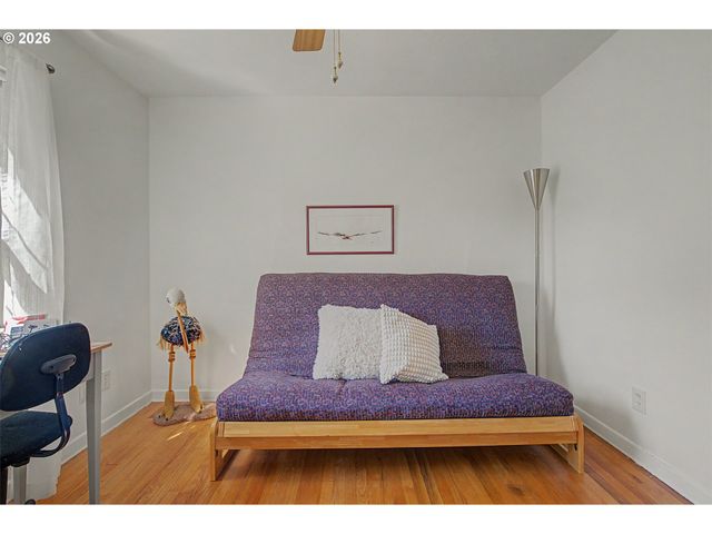 4341 Ne HALSEY St 18, Portland, OR 97213