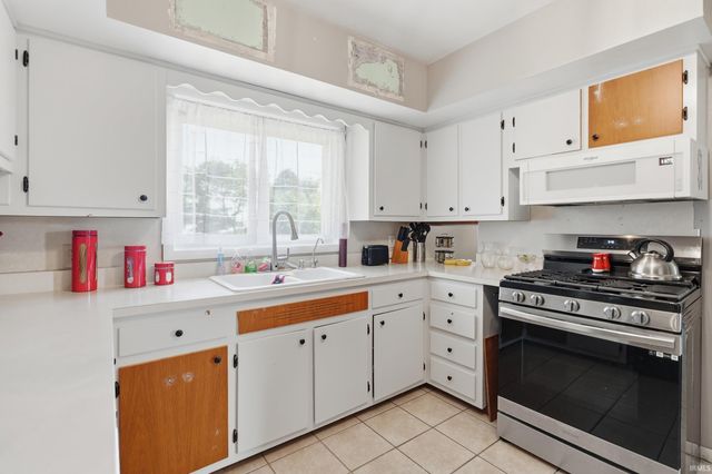1802 Gillmore Drive, Fort Wayne, IN 46818
