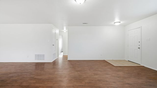 2717 Castro Lane, Fort Worth, TX 76108