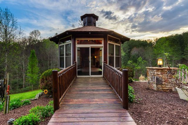415 Kestrel Ridge Circle, Murphy, NC 28906