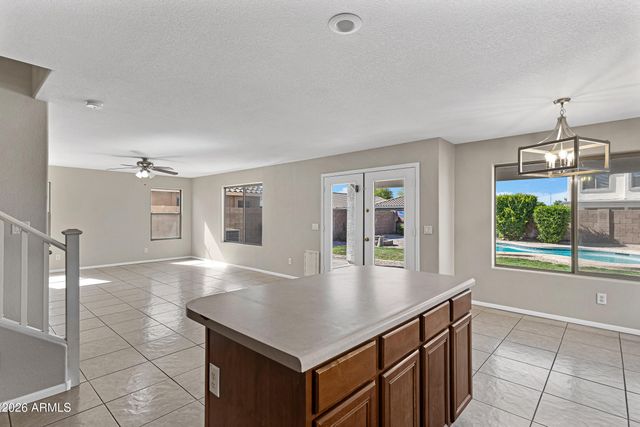 76 W Corriente Court, San Tan Valley, AZ 85143