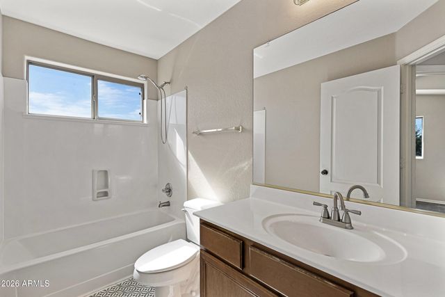 76 W Corriente Court, San Tan Valley, AZ 85143