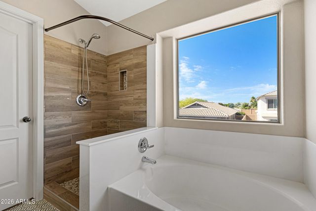 76 W Corriente Court, San Tan Valley, AZ 85143