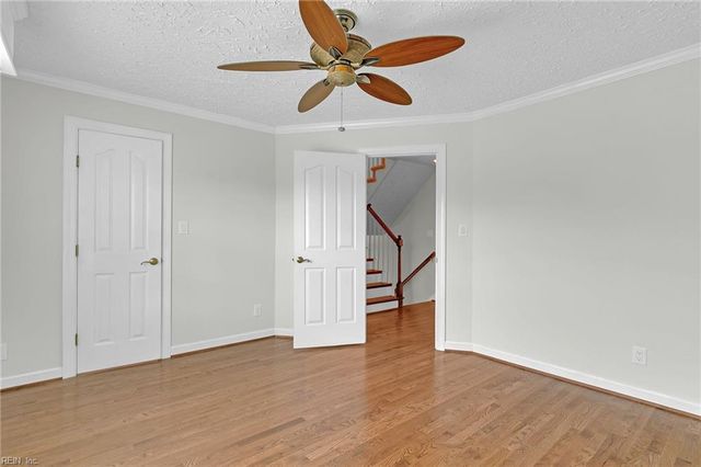51 Mizzen CIR, Hampton, VA 23664