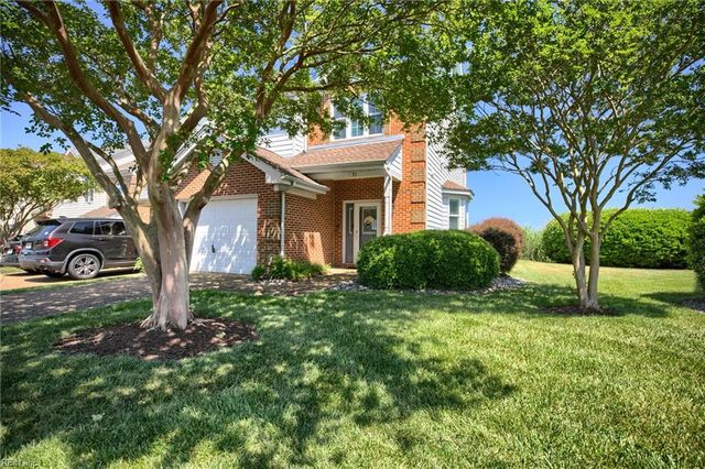 51 Mizzen CIR, Hampton, VA 23664