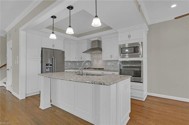 51 Mizzen CIR, Hampton, VA 23664