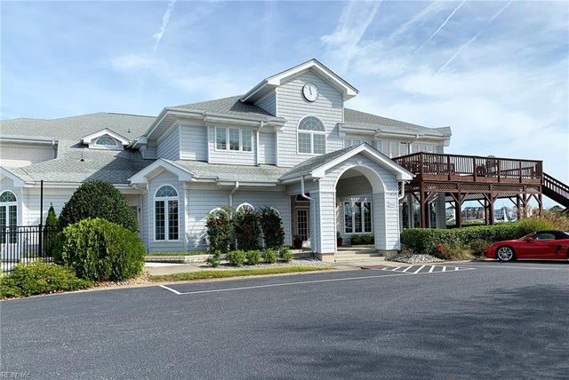 51 Mizzen CIR, Hampton, VA 23664