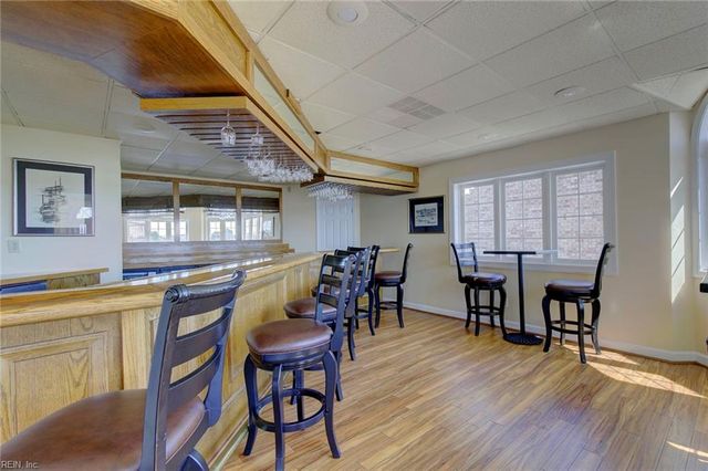 51 Mizzen CIR, Hampton, VA 23664