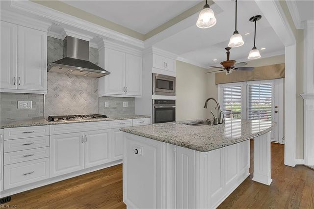 51 Mizzen CIR, Hampton, VA 23664