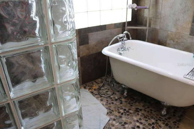 19150 LIVINGSTON AVENUE, Lutz, FL 33559