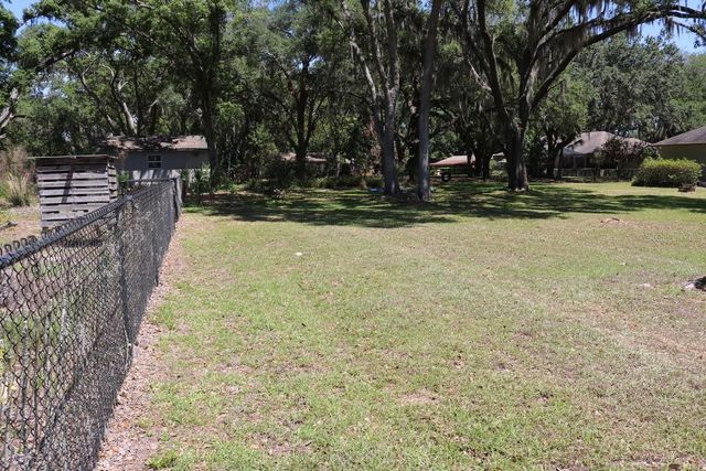 19150 LIVINGSTON AVENUE, Lutz, FL 33559