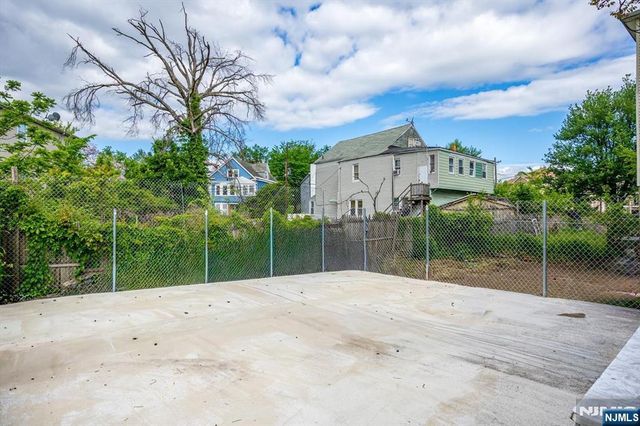 37 Blum Street, Newark, NJ 07103