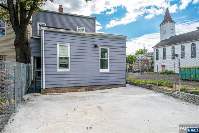 37 Blum Street, Newark, NJ 07103