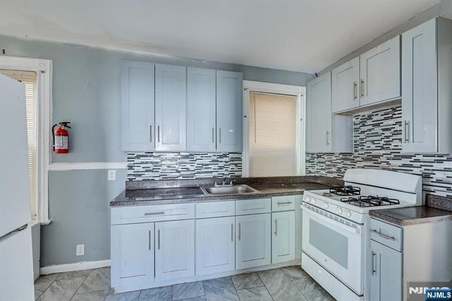 37 Blum Street, Newark, NJ 07103