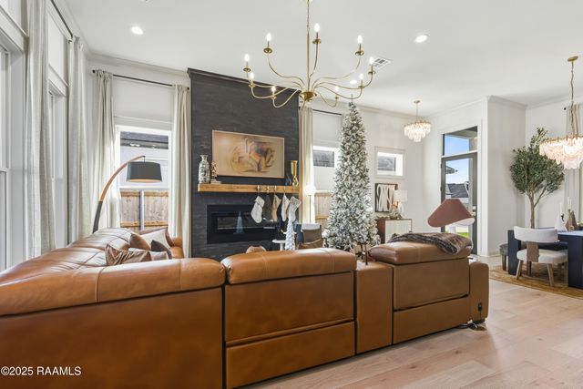 300 Alexander Palm Avenue, Youngsville, LA 70592