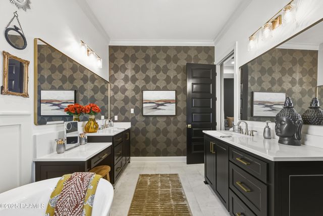 300 Alexander Palm Avenue, Youngsville, LA 70592