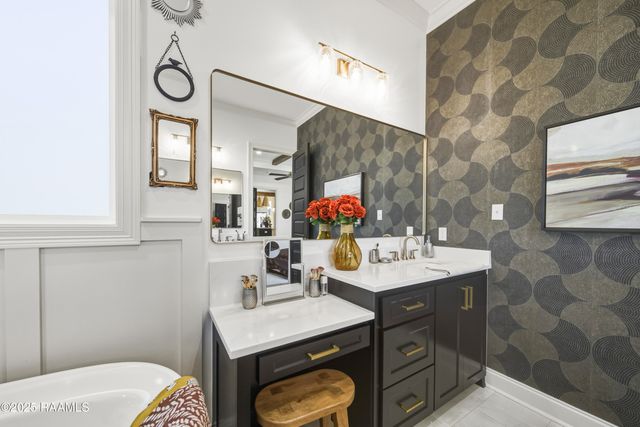 300 Alexander Palm Avenue, Youngsville, LA 70592