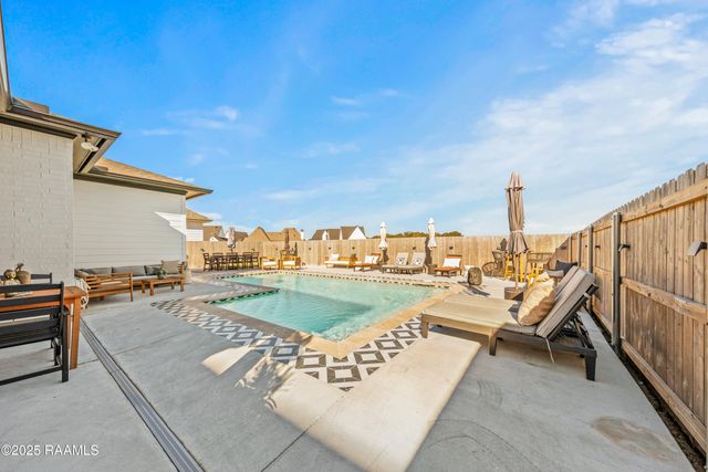 300 Alexander Palm Avenue, Youngsville, LA 70592