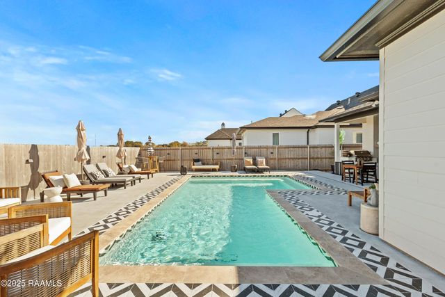 300 Alexander Palm Avenue, Youngsville, LA 70592