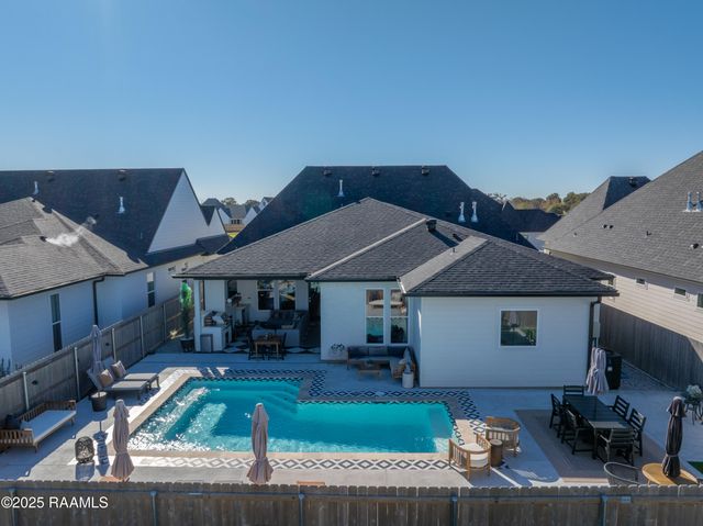 300 Alexander Palm Avenue, Youngsville, LA 70592