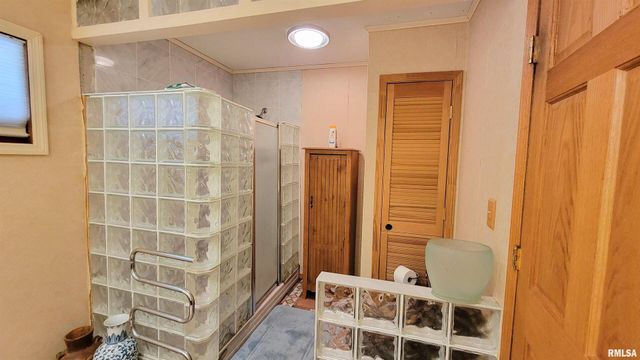 3898 COUNTRY CLUB Road, Carbondale, IL 62901