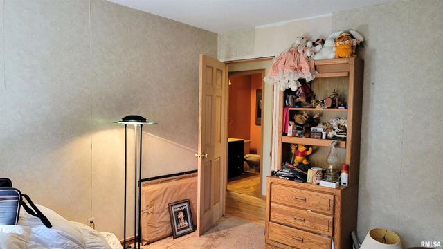 3898 COUNTRY CLUB Road, Carbondale, IL 62901