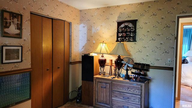 3898 COUNTRY CLUB Road, Carbondale, IL 62901