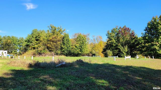 3898 COUNTRY CLUB Road, Carbondale, IL 62901