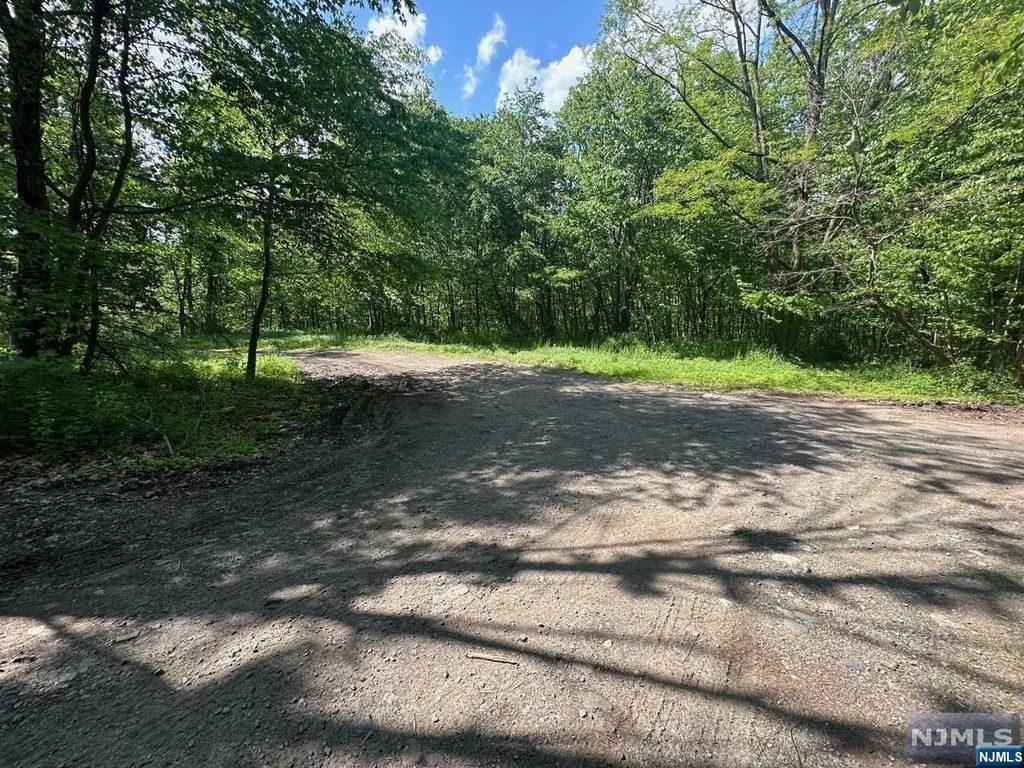 0 Gladstone Road, West Milford, NJ 07421