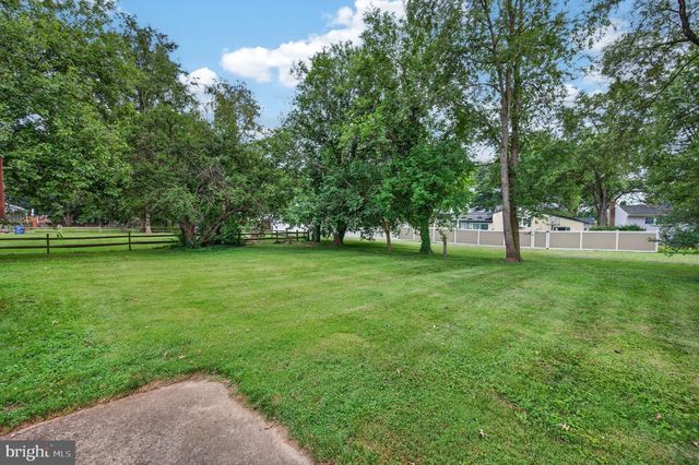214 GLADE BLVD, Walkersville, MD 21793