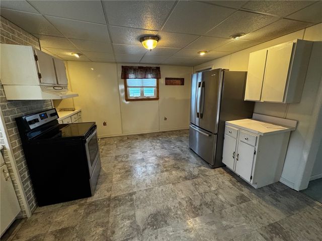 58 E Wine St, Uniontown, PA 15401