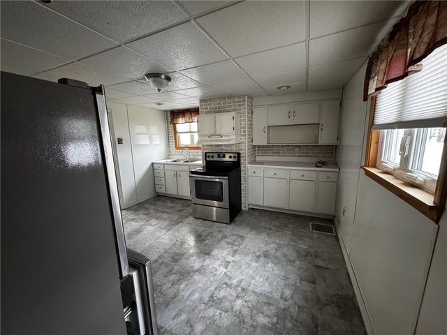 58 E Wine St, Uniontown, PA 15401