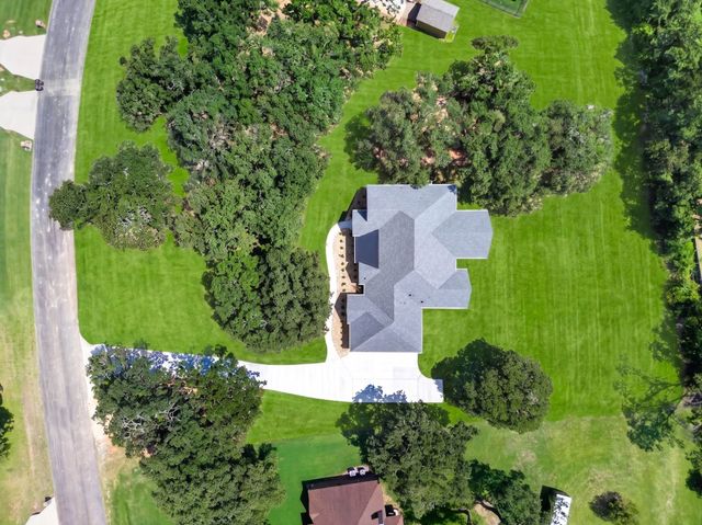 126 Champions Way, Azle, TX 76020