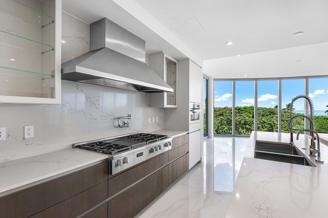 1500 S Beach Road 301, Tequesta, FL 33469