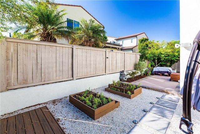 107 Waterman, Irvine, CA 92602