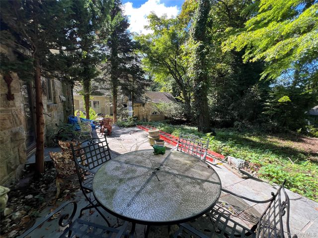116 Huntington Road, Port Washington, NY 11050