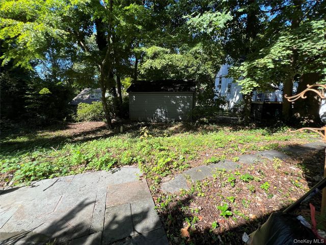 116 Huntington Road, Port Washington, NY 11050