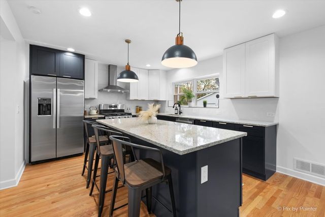 6322 N Monticello Avenue, Chicago, IL 60659