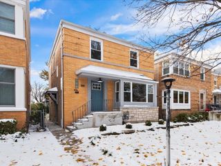 6322 N Monticello Avenue, Chicago, IL 60659