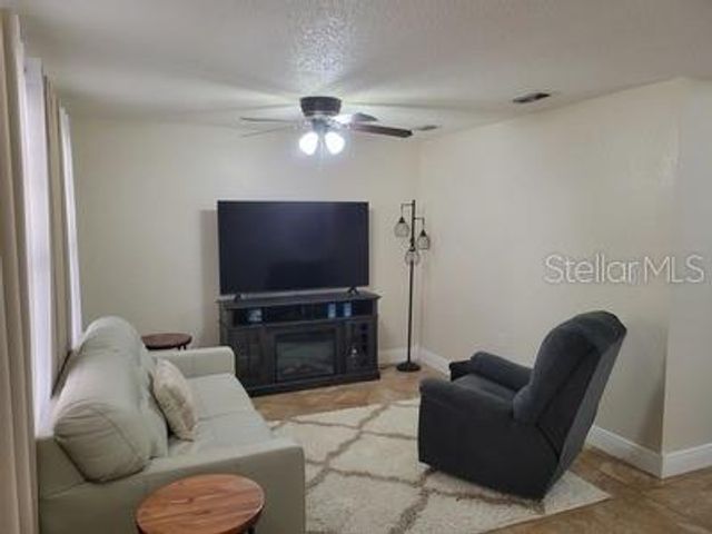 10038 62ND TERRACE N 11, St Petersburg, FL 33708