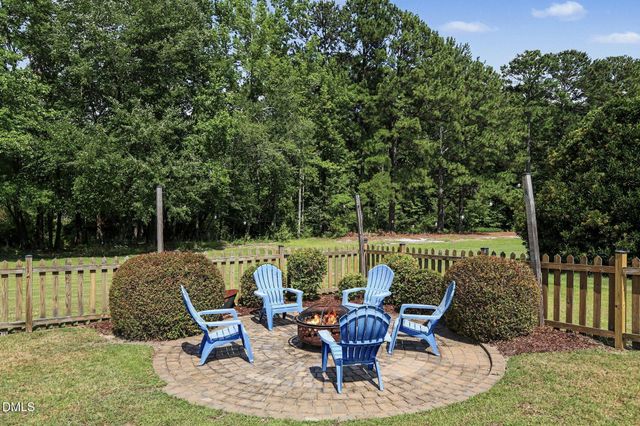 607 Far Post Drive, Fuquay Varina, NC 27526