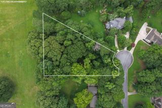 185 Mapledale Trl., Sharpsburg, GA 30277