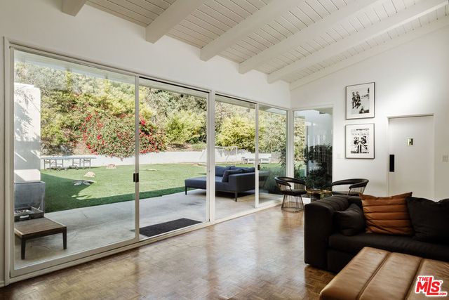 248 N Glenroy Avenue, Los Angeles, CA 90049