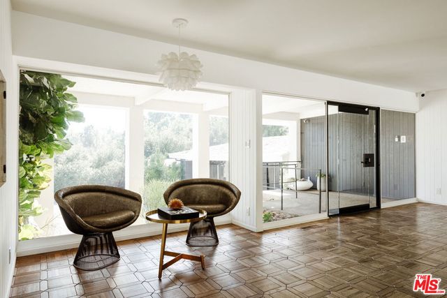 248 N Glenroy Avenue, Los Angeles, CA 90049